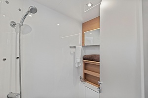 2022 54 Aquila Powercat 'Remarkable I'