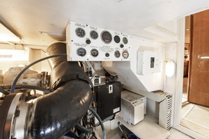 2000 Viking Cockpit Sport Yacht thumbnail 56