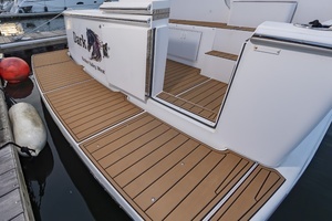 2000 Viking Cockpit Sport Yacht thumbnail 7