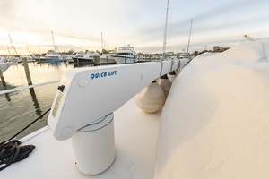 2000 Viking Cockpit Sport Yacht thumbnail 6