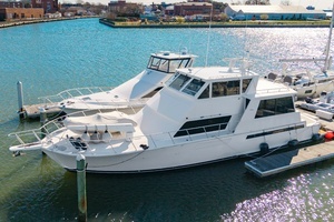 2000 Viking Cockpit Sport Yacht thumbnail 1