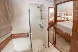 2000 Viking Cockpit Sport Yacht thumbnail 37