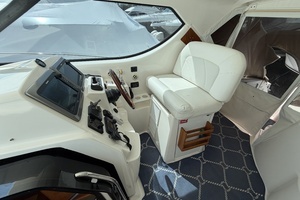 2006 Tiara Yachts 43 Sovran thumbnail 9