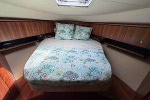 2006 Tiara Yachts 43 Sovran thumbnail 17