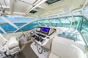2014 Grady-White Express 370 thumbnail 24
