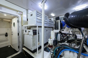 2008 Viking 68 Convertible thumbnail 47