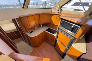 Hobe 34ft Silverton Yacht For Sale