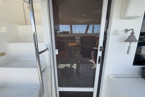 Hobe 34ft Silverton Yacht For Sale