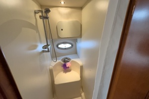 Hobe 34ft Silverton Yacht For Sale