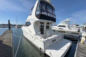 Hobe 34ft Silverton Yacht For Sale