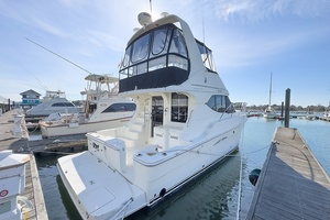 Hobe 34ft Silverton Yacht For Sale