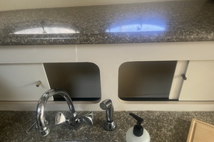 Photo 6013458 for 1999 Maxum 4100 SCR AT EASE 