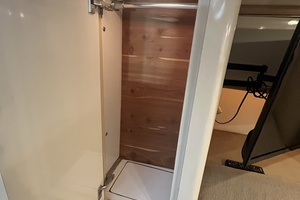 Photo 6013450 for 1999 Maxum 4100 SCR AT EASE 