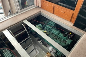 1998 Mainship 350 Trawler thumbnail 20