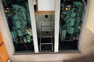 1998 Mainship 350 Trawler thumbnail 24