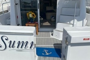 1998 Mainship 350 Trawler thumbnail 3