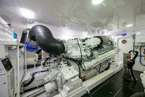 2021 Viking 72 Convertible thumbnail 36