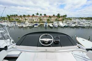 2021 Viking 72 Convertible thumbnail 28