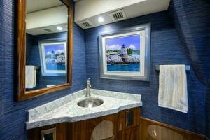 2021 Viking 72 Convertible thumbnail 10