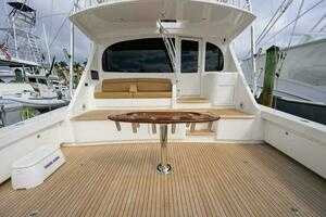 2021 Viking 72 Convertible thumbnail 30