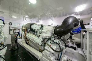 Viking 72 TAMI ANN - Engine Room