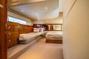 2011 Riviera 43 Open Flybridge thumbnail 19