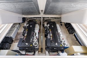 2011 Riviera 43 Open Flybridge thumbnail 25