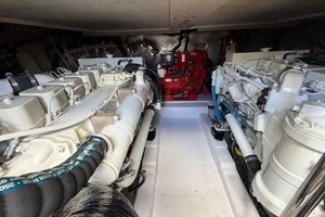 2005 Riviera 37 Flybridge thumbnail 24
