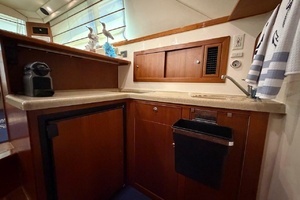 2005 Riviera 37 Flybridge thumbnail 13