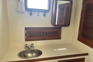 Kreweboat 35ft Duffy Yacht For Sale