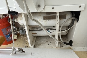1989 Duffy 35 Flybridge thumbnail 32