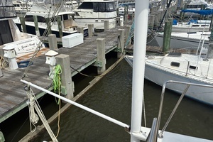 1989 Duffy 35 Flybridge thumbnail 43