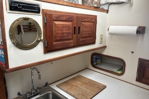 1989 Duffy 35 Flybridge thumbnail 28