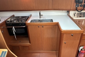 2008 Beneteau Oceanis 43 thumbnail 10