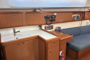 ASTRAEA 43ft Beneteau Yacht For Sale