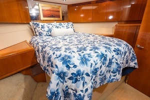 2001 Hatteras 60 Convertible thumbnail 33