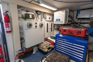 Wave Bender 60ft Hatteras Yacht For Sale