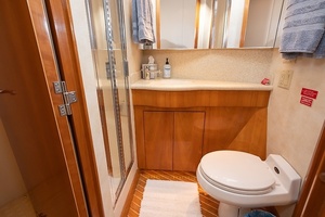 Wave Bender 60ft Hatteras Yacht For Sale