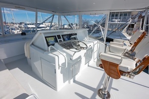 2001 Hatteras 60 Convertible thumbnail 15
