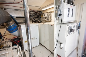 Wave Bender 60ft Hatteras Yacht For Sale