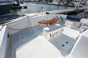 2001 Hatteras 60 Convertible thumbnail 14