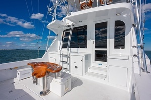 2001 Hatteras 60 Convertible thumbnail 11
