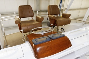 2005 Viking 61 Convertible thumbnail 17