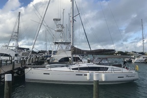 44ft Jeanneau Yacht For Sale
