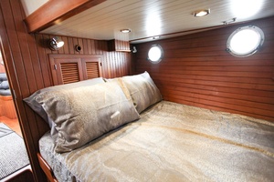 Gypsea Dancer 43ft Hampton Yacht For Sale