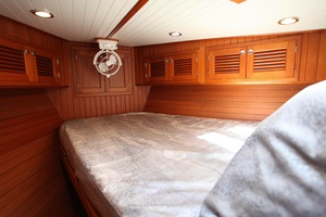 Gypsea Dancer 43ft Hampton Yacht For Sale