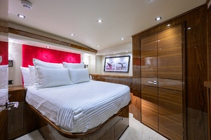 Viking 80 MERCEDES - Port Guest Stateroom