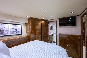 Viking 80 MERCEDES - Port Guest Stateroom