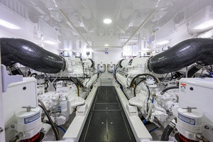 Viking 80 MERCEDES - Engine Room