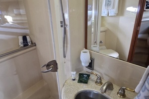 2004 Meridian 459 Aft Cabin Cockpit Motor Yacht thumbnail 46
